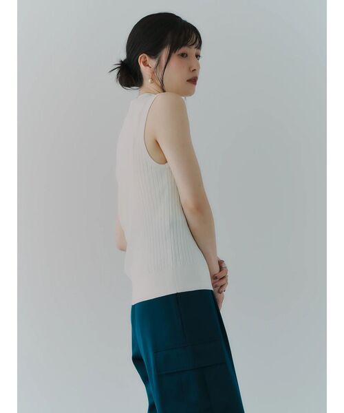 YECCA VECCA（イェッカヴェッカ）の「ハイネックノースリーブニット（ニット/セーター・レディース・ブラック/アイボリー/ダークブラウン・FREE）」の16枚目の写真