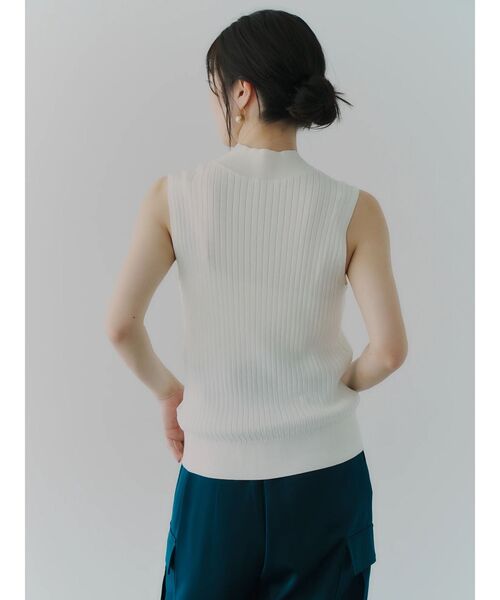 YECCA VECCA（イェッカヴェッカ）の「ハイネックノースリーブニット（ニット/セーター・レディース・ブラック/アイボリー/ダークブラウン・FREE）」の18枚目の写真