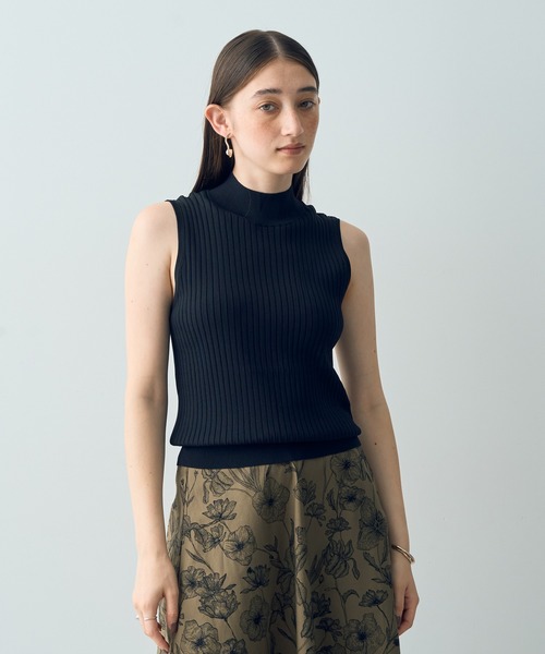 YECCA VECCA（イェッカヴェッカ）の「ハイネックノースリーブニット（ニット/セーター・レディース・ブラック/アイボリー/ダークブラウン・FREE）」の3枚目の写真