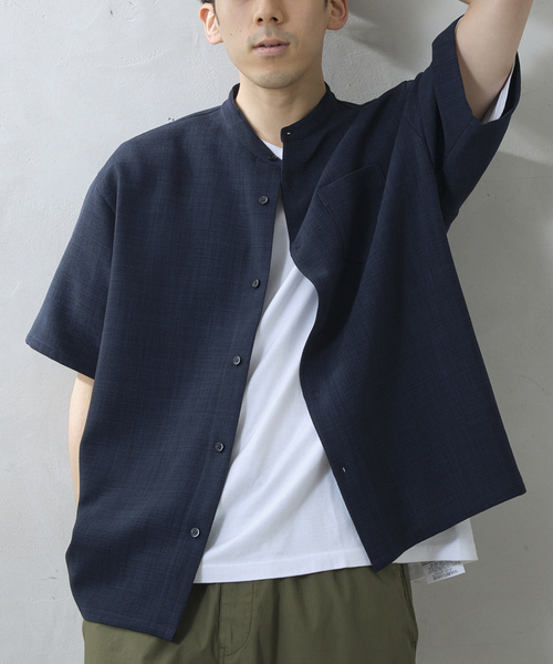 JOURNAL STANDARD relume（ジャーナルスタンダード　レリューム）の「"吸水速乾" TECH DRY バンドカラー 半袖シャツ（シャツ/ブラウス・メンズ・ブラック/アイボリー/オリーブ/クリアブルー・SMALL/MEDIUM/LARGE）」の4枚目の写真