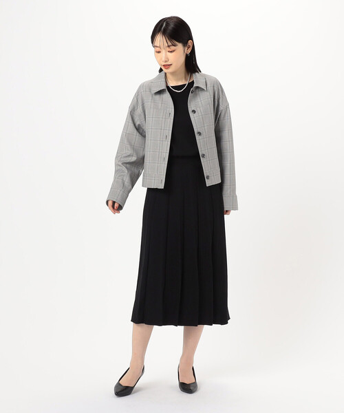 COMME CA ISM(コムサイズム)の「地柄 透かし編みニットスカート / セットアップ対応(スカート・レディース・ブラック/チャコール・LARGE/MEDIUM)」の4枚目の写真