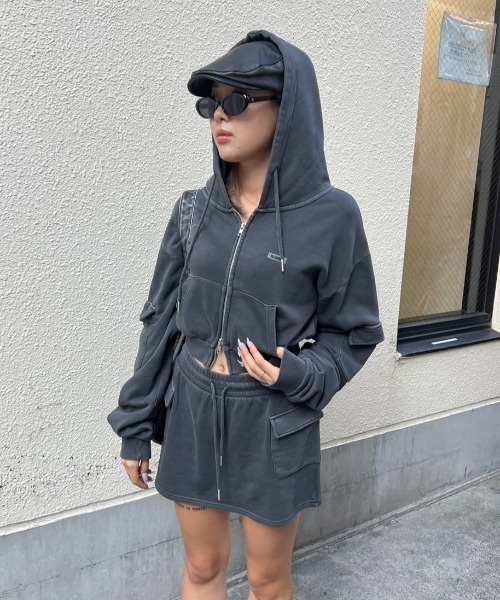 BLONDEY（ブロンディ）の「ピグメントジップショートパーカー