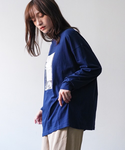 mili an deni（ミリアンデニ）の「フォトプリントロンT（Tシャツ/カットソー・レディース・ネイビー/ブラック/チャコールグレー/オフホワイト・L/M）」の13枚目の写真