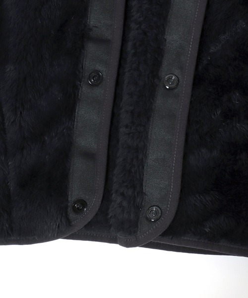 Champion(チャンピオン)の「Champion/チャンピオン Sherpa Fleece Snap Jacket/シェルパフリース ロゴ ワンポイント刺繍 スナップ ジャケット/ボアジャケット/ノーカラージャケット/レディース(ノーカラージャケット・レディース・グレイッシュベージュ/ブラック・M/L)」の16枚目の写真