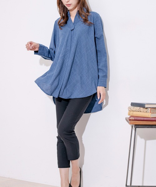 Jayro（ジャイロ）の「スキッパーVネックシャツブラウス（シャツ/ブラウス・レディース・ブルー/ブラック/グリーン/レッド/ネイビー・FREE）」の9枚目の写真