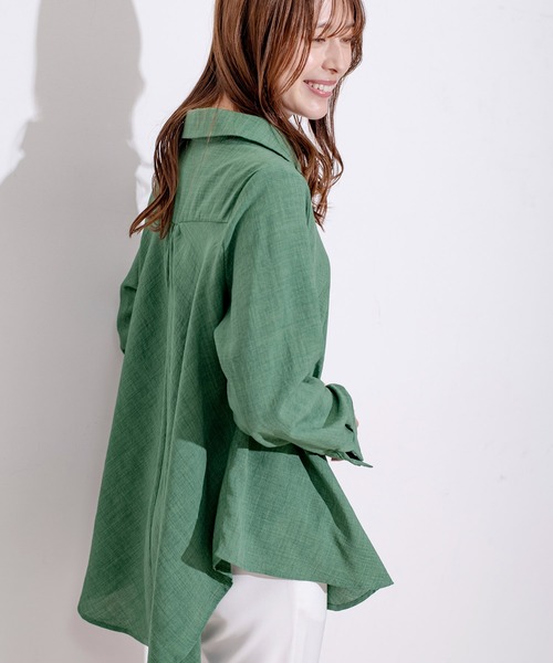 Jayro（ジャイロ）の「スキッパーVネックシャツブラウス（シャツ/ブラウス・レディース・ブルー/ブラック/グリーン/レッド/ネイビー・FREE）」の13枚目の写真