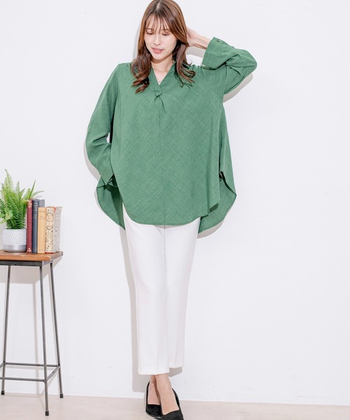 Jayro（ジャイロ）の「スキッパーVネックシャツブラウス（シャツ/ブラウス・レディース・ブルー/ブラック/グリーン/レッド/ネイビー・FREE）」の15枚目の写真