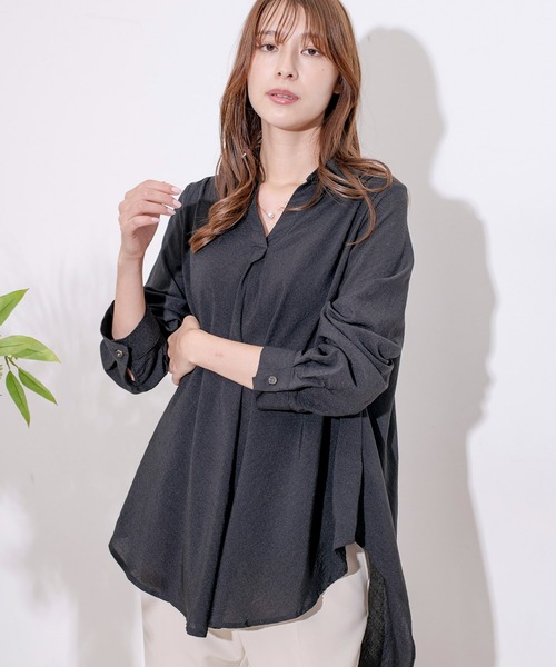 Jayro（ジャイロ）の「スキッパーVネックシャツブラウス（シャツ/ブラウス・レディース・ブルー/ブラック/グリーン/レッド/ネイビー・FREE）」の16枚目の写真