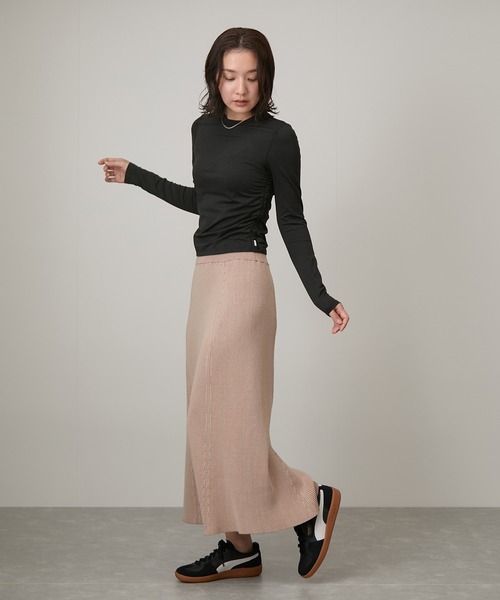 Vuori（ヴオリ）の「＜NERGY限定販売＞【VUORI】VUORI L/S Ruched Halo ハロールーシュ長袖Tシャツ（Tシャツ/カットソー・レディース・ライトグレー/ブラック系その他・S）」の22枚目の写真