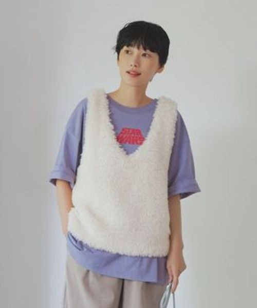 studio CLIP（スタディオクリップ）の「プルオーバーファーベスト（ベスト・レディース・ライトグレー/アイボリー・FREE）」の2枚目の写真