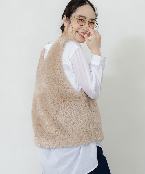 studio CLIP（スタディオクリップ）の「プルオーバーファーベスト（ベスト・レディース・ライトグレー/アイボリー・FREE）」の4枚目の写真