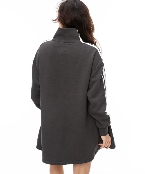 BILLABONG（ビラボン）の「BILLABONG レディース SLEEVE LINE SWEAT ON ワンピース/ビラボンハーフジップスウェットフレアワンピース（ワンピース・レディース・グリーン系その他/パープル系その他/オフホワイト・MEDIUM）」の14枚目の写真