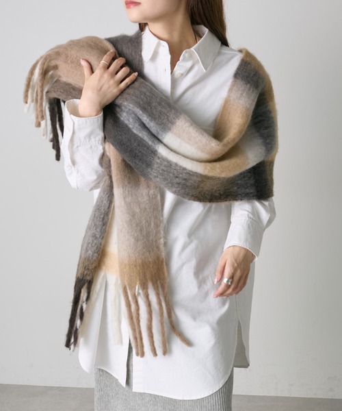 PUAL CE CIN（ピュアルセシン）の「起毛フェイクウールチェックマフラー（マフラー・レディース・ブラウン系その他/イエロー系その他・FREE）」の2枚目の写真