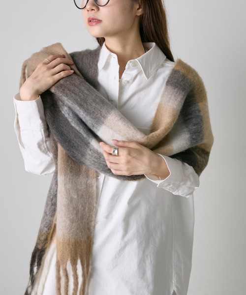 PUAL CE CIN（ピュアルセシン）の「起毛フェイクウールチェックマフラー（マフラー・レディース・ブラウン系その他/イエロー系その他・FREE）」の6枚目の写真