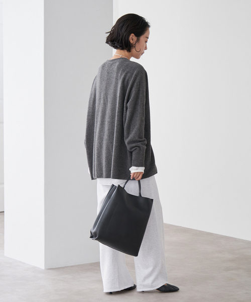 IENA(イエナ)の「Fine ニュージーウール ニュアンス Vプルオーバー(ニット/セーター・レディース・グレー/チョコ/ホワイト/ベージュ・FREE)」の7枚目の写真