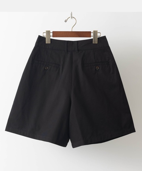 ABBEY MARKET(アビーマーケット)の「【lalagom】タックハーフパンツ(チノパンツ・レディース・ベージュ/ブラック・MEDIUM/SMALL)」の9枚目の写真