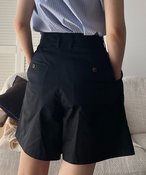 ABBEY MARKET(アビーマーケット)の「【lalagom】タックハーフパンツ(チノパンツ・レディース・ベージュ/ブラック・MEDIUM/SMALL)」の18枚目の写真