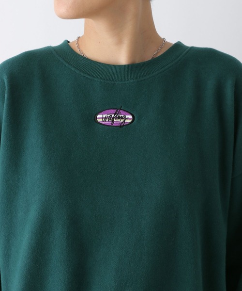 LEPSIM（レプシィム）の「ピーチ起毛刺繍プルオーバー　249404（スウェット・レディース・グリーン/杢グレー/ネイビー・FREE）」の4枚目の写真