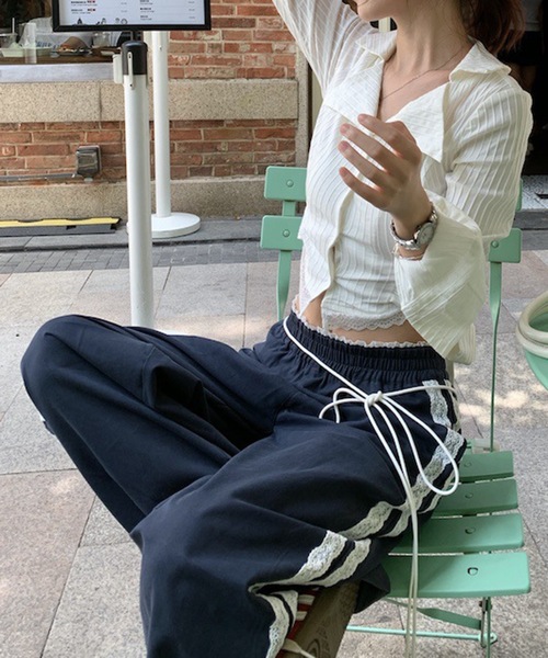 Teem Store(チームストア)の「【再入荷!/新色追加】韓国風サイドレースラインナイロンイージーパンツ リラックス ウエスト紐つき(その他パンツ・レディース・ネイビー/ブラック/グレー・M/L)」の13枚目の写真