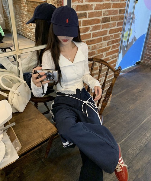 Teem Store(チームストア)の「【再入荷!/新色追加】韓国風サイドレースラインナイロンイージーパンツ リラックス ウエスト紐つき(その他パンツ・レディース・ネイビー/ブラック/グレー・M/L)」の15枚目の写真