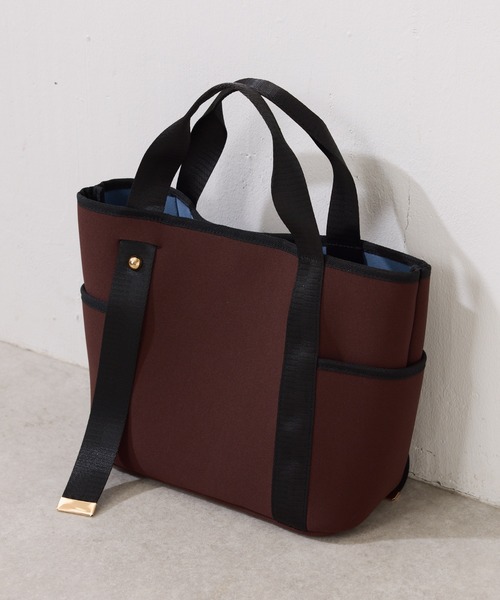 PAPILLONNER（パピヨネ）の「WETダブルポケットトート/Sサイズ（トートバッグ・レディース・ブラック/チャコールグレー/ブラウン・FREE）」の7枚目の写真