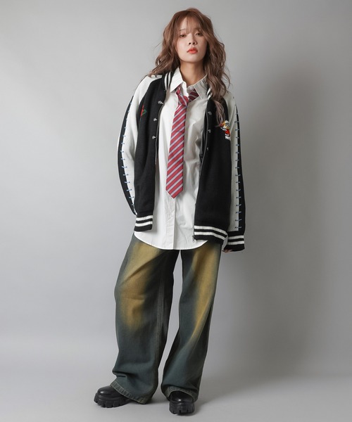 SPINNS(スピンズ)の「タイガーデザイン ニットスタジャン(スタジャン・レディース・ボルドー/ブラック・ONESIZE)」の21枚目の写真