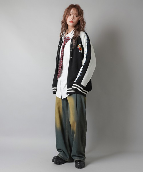 SPINNS(スピンズ)の「タイガーデザイン ニットスタジャン(スタジャン・レディース・ボルドー/ブラック・ONESIZE)」の19枚目の写真