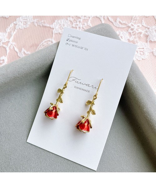 秋カラー⭐紅葉色レッド 手染めフラワーペイントピアス⭐サージカルステンレス⭐ スモーキークォーツの軟骨ピアス│小さめの可愛らしいフラワー