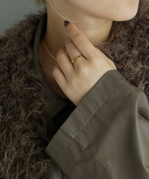 ear PAPILLONNER（イアパピヨネ）の「《金属アレルギー対応/ステンレス》イニシャル細リング（リング・レディース・ゴールド系その他/ゴールド系その他2/シルバー系その他2/シルバー系その他・14）」の19枚目の写真