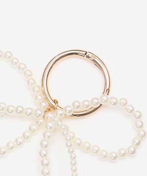 MAJESTIC LEGON(マジェスティックレゴン)の「チャームセットワンハンドルバッグ(ハンドバッグ・レディース・ブラック/アイボリー/イエロー/ピンク・FREE)」の5枚目の写真