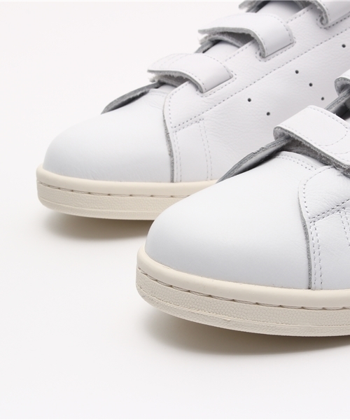 adidas（アディダス）の「ユニセックス アディダス スタンスミス コンフォート ベルクロ adidas STAN SMITH CF TF AQ5357（スニーカー・メンズ・ホワイト・27cm/24cm/23.5cm/24.5cm/23cm/29cm/27.5cm/28.5cm/28cm/26.5cm）」の5枚目の写真