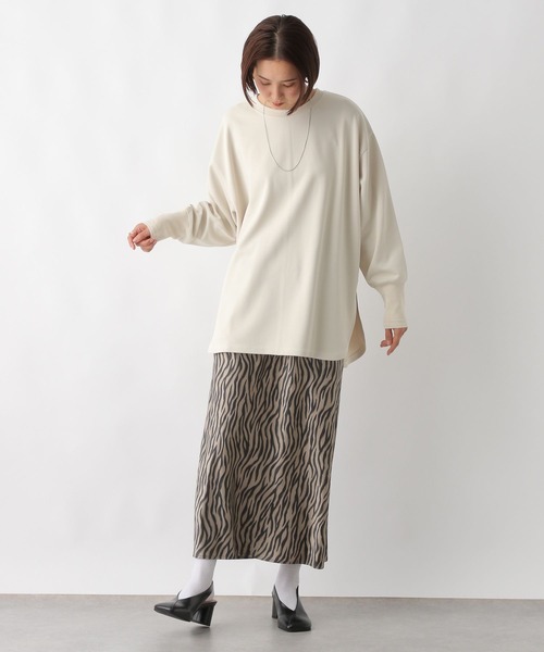 LEPSIM(レプシィム)の「ステッチラウンドチュニック 289255(Tシャツ/カットソー・レディース・アイボリー/チャコールグレー/ライトグレー/オレンジ・FREE)」の9枚目の写真