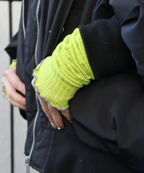 KIVISDOU（キビスドウ）の「ちょびウール メローリブ アーム・レッグ ウォーマー（アームカバー・レディース・イエロー/オレンジ/ロイヤルブルー/ブラック・F）」の13枚目の写真