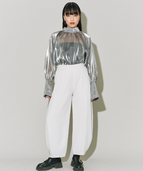 terrace(テラス)の「フルーエントカーブパンツ(その他パンツ・レディース・ブラック/オリーブ/ホワイト/グレー・MEDIUM)」の2枚目の写真