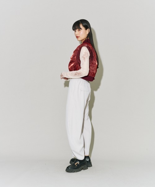 terrace(テラス)の「フルーエントカーブパンツ(その他パンツ・レディース・ブラック/オリーブ/ホワイト/グレー・MEDIUM)」の13枚目の写真