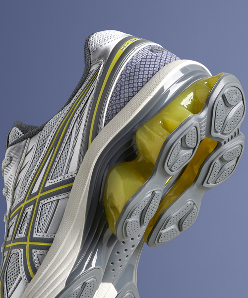 ASICS(アシックス)の「ASICS / アシックス GEL-KINETIC FLUENT / 1203A591(スニーカー・メンズ・ブラック/イエロー/グレー・26cm/26.5cm/27cm/27.5cm/28cm)」の9枚目の写真