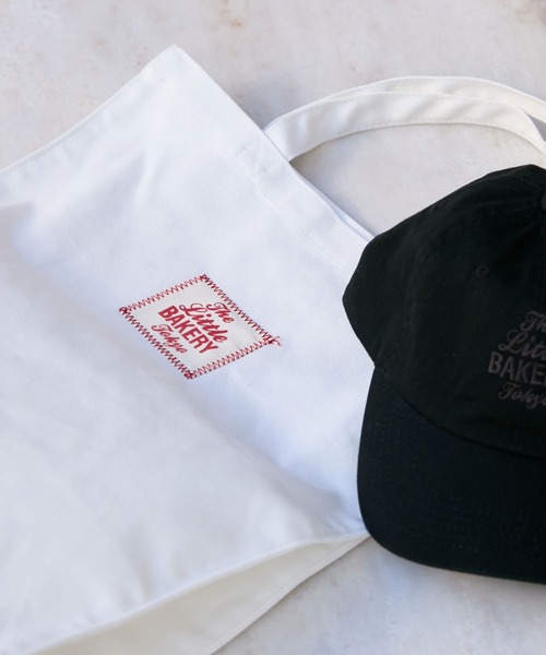 forksy.（フォルクシー）の「【The Little BAKERY TOKYO × forksy.】ワンポイントロゴ キャンバストートバッグ（トートバッグ・レディース・オフホワイト/スモークピンク/ネイビー・FREE）」の6枚目の写真