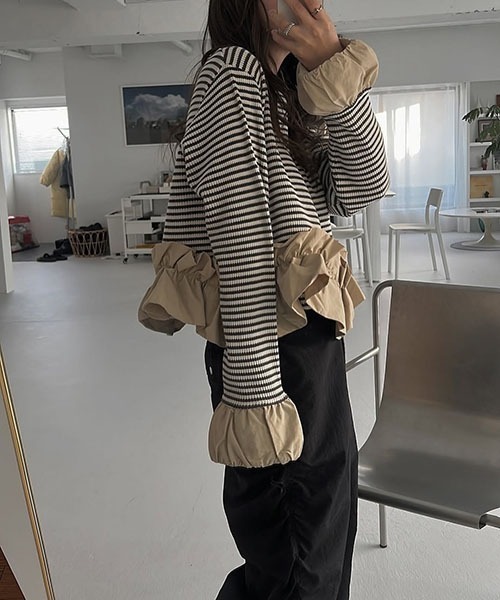 WILLFULLY（ウィルフリー）の「border waffle undulate frill tops（T