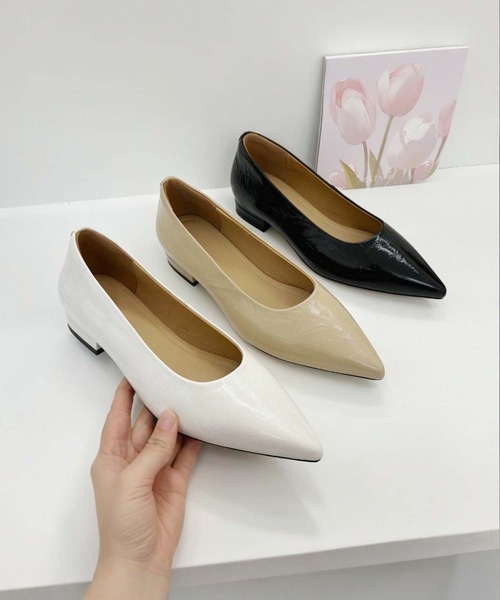 DECADE CLASSIC(ディケイド クラシック)の「【DECADE CLASSIC】ポインテッドトゥレザーフラットシューズ(パンプス・レディース・ブラック/ベージュ/オフホワイト・23.5cm/24.5cm/23.0cm/24.0cm/25.0cm/22.5cm)」の6枚目の写真