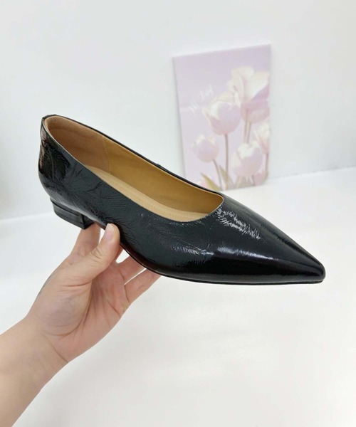 DECADE CLASSIC(ディケイド クラシック)の「【DECADE CLASSIC】ポインテッドトゥレザーフラットシューズ(パンプス・レディース・ブラック/ベージュ/オフホワイト・23.5cm/24.5cm/23.0cm/24.0cm/25.0cm/22.5cm)」の7枚目の写真
