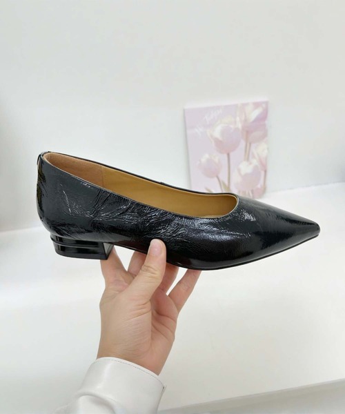 DECADE CLASSIC(ディケイド クラシック)の「【DECADE CLASSIC】ポインテッドトゥレザーフラットシューズ(パンプス・レディース・ブラック/ベージュ/オフホワイト・23.5cm/24.5cm/23.0cm/24.0cm/25.0cm/22.5cm)」の11枚目の写真