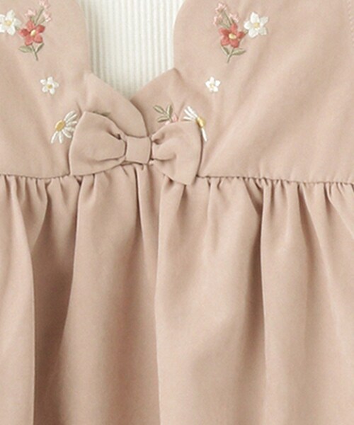 SHOO・LA・RUE（シューラルー）の「【洗える/100-120cm】着るだけでコーデが決まる スカラップ花刺繍ワンピース（ワンピース・キッズ・サックスブルー/ベビーピンク・11/10/12）」の3枚目の写真