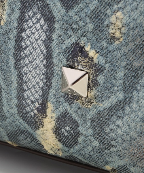 jouetie(ジュエティ)の「【jouetie/ジュエティ】ベルテッド ラージショルダーバッグ(ショルダーバッグ・レディース・オフホワイト/ブラック/キャメル/ブルー系その他/パイソン/ネイビー・FREE)」の9枚目の写真