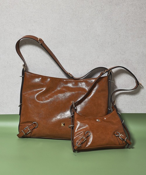 jouetie(ジュエティ)の「【jouetie/ジュエティ】ベルテッド ラージショルダーバッグ(ショルダーバッグ・レディース・オフホワイト/ブラック/キャメル/ブルー系その他/パイソン/ネイビー・FREE)」の22枚目の写真