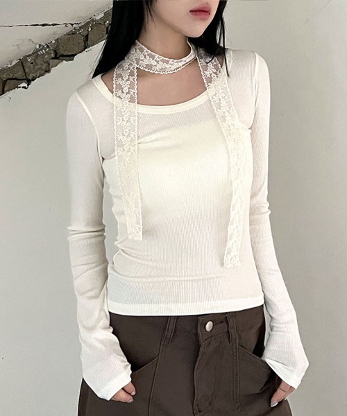 4INT.(フォイント)の「【定番アイテム / スリムフィット】 Uネック ベーシック 長袖 インナー リブ Tシャツ(Tシャツ/カットソー・レディース・スカイブルー/ブラック/ホワイト/ベージュ・FREE)」の3枚目の写真