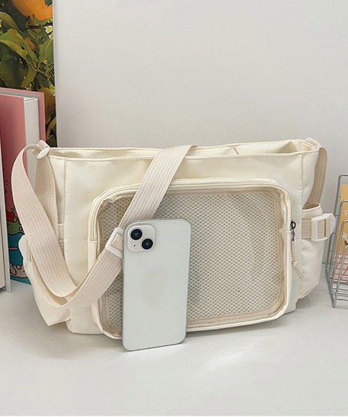 Mignonjour（ミニョンジュール）の「FReePLACe/推し活 オタ 痛 ショルダーバッグ X12411（ショルダーバッグ・レディース・ブラック/ホワイト・FREE）」の4枚目の写真