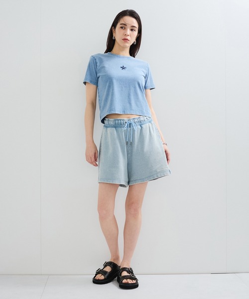 GUESS JEANS(ゲスジーンズ)の「【GUESS(ゲス)】REG EMBRO SHORTS(デニムパンツ・レディース・ブルー系その他4/ブラック/ミント/レッド系その他2・FREE)」の6枚目の写真