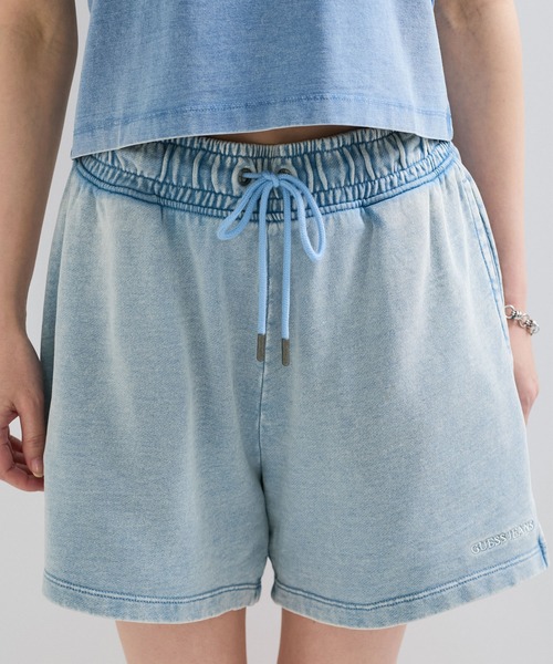 GUESS JEANS(ゲスジーンズ)の「【GUESS(ゲス)】REG EMBRO SHORTS(デニムパンツ・レディース・ブルー系その他4/ブラック/ミント/レッド系その他2・FREE)」の13枚目の写真