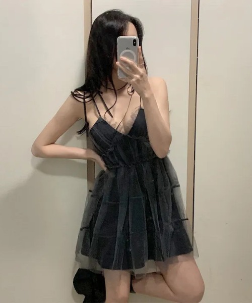 gossip!ロサンゼルス(ゴシップロサンゼルス)の「Y2K風 チュール ボリューム ミニワンピース(ワンピース・レディース・グレー/ブラック・FREE)」の5枚目の写真