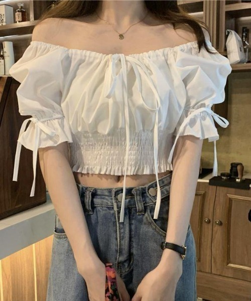 Teem Store(チームストア)の「スクエアネックリボンクロップドシャーリング半袖ブラウス 春夏ブラウス(シャツ/ブラウス・レディース・ホワイト/サックスブルー・S/M/L)」の4枚目の写真